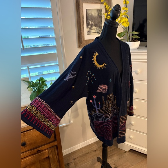 Johnny Was NWT
BIYA SHORT KIMONO SAGUARO - Navy, XL - Picture 6 of 12